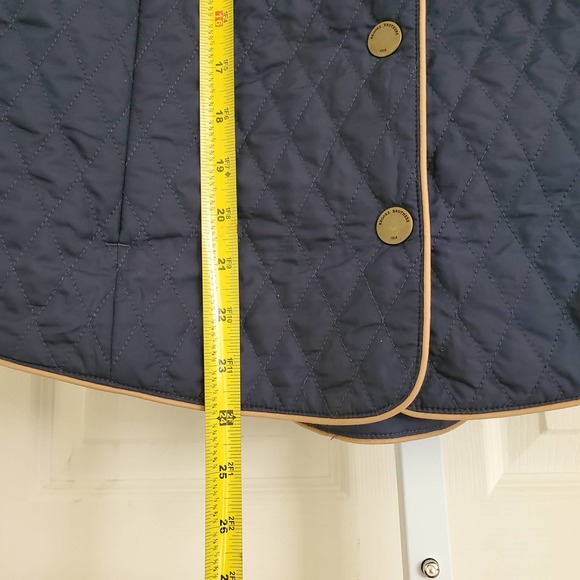 BROOKS BROTHERS Women's Diamond Quilted Navy/Tan Snap Front Riding Vest sz M - Picture 5 of 8